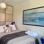Stella\'S Kappeli Apartment - Near Tallinn Bus Station And Airport - Near Bus Tram Stops - Free Parking, Wifi And Netflix - New Renovation